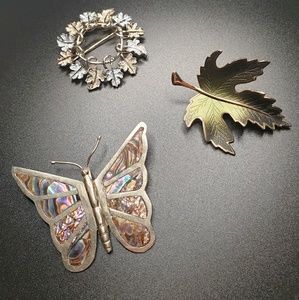 Vintage Brooches set